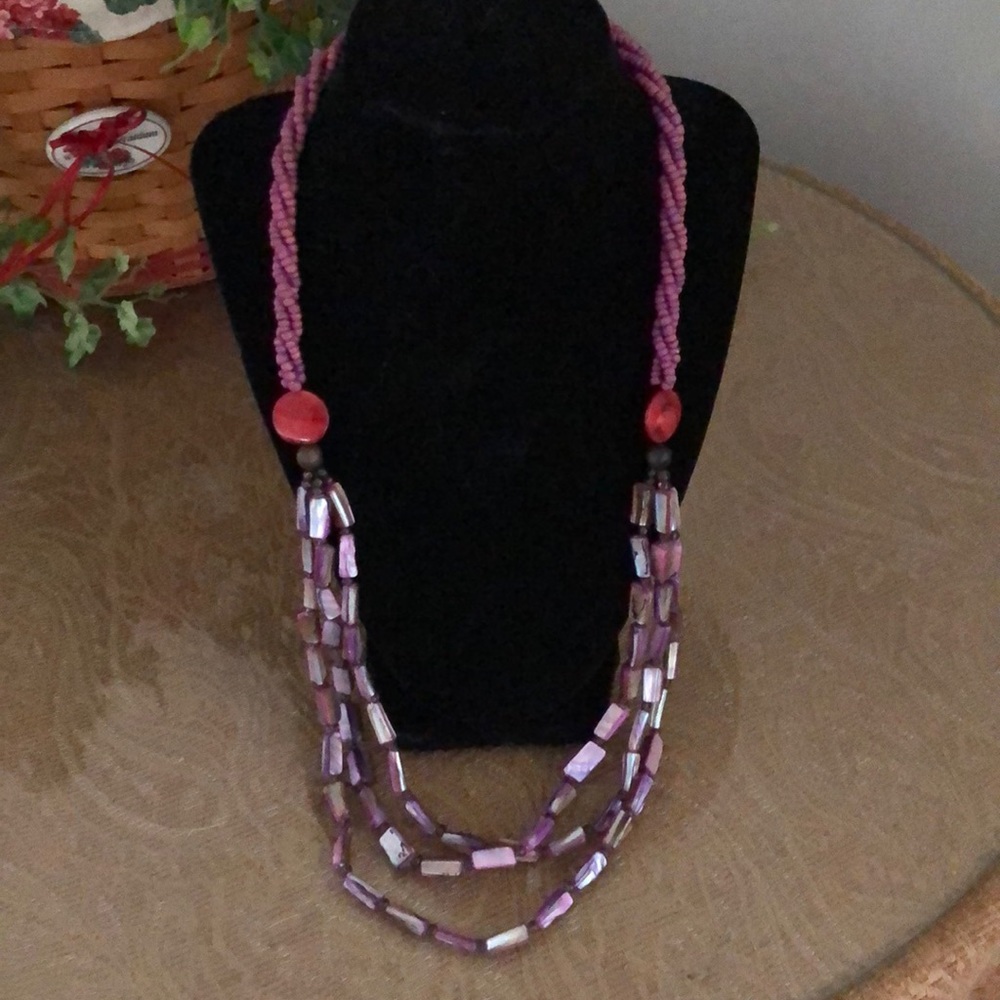 Beaded necklace